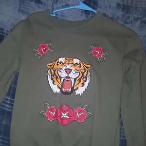 Dark green sweatshirtwith  tiger and red roses